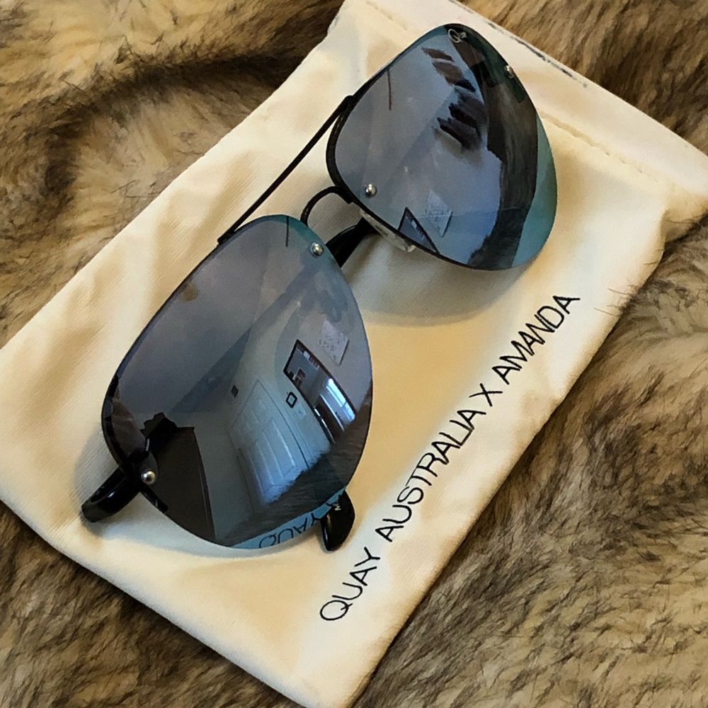 Quay Australia “Amanda Steele Muse” sunglasses